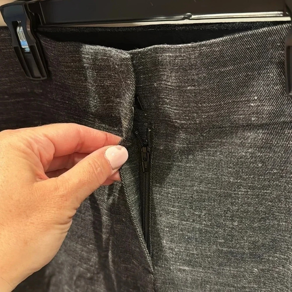#96 Gorgeous Loft “Marissa” Charcoal Pants Sz 8 petite - Picture 3 of 6